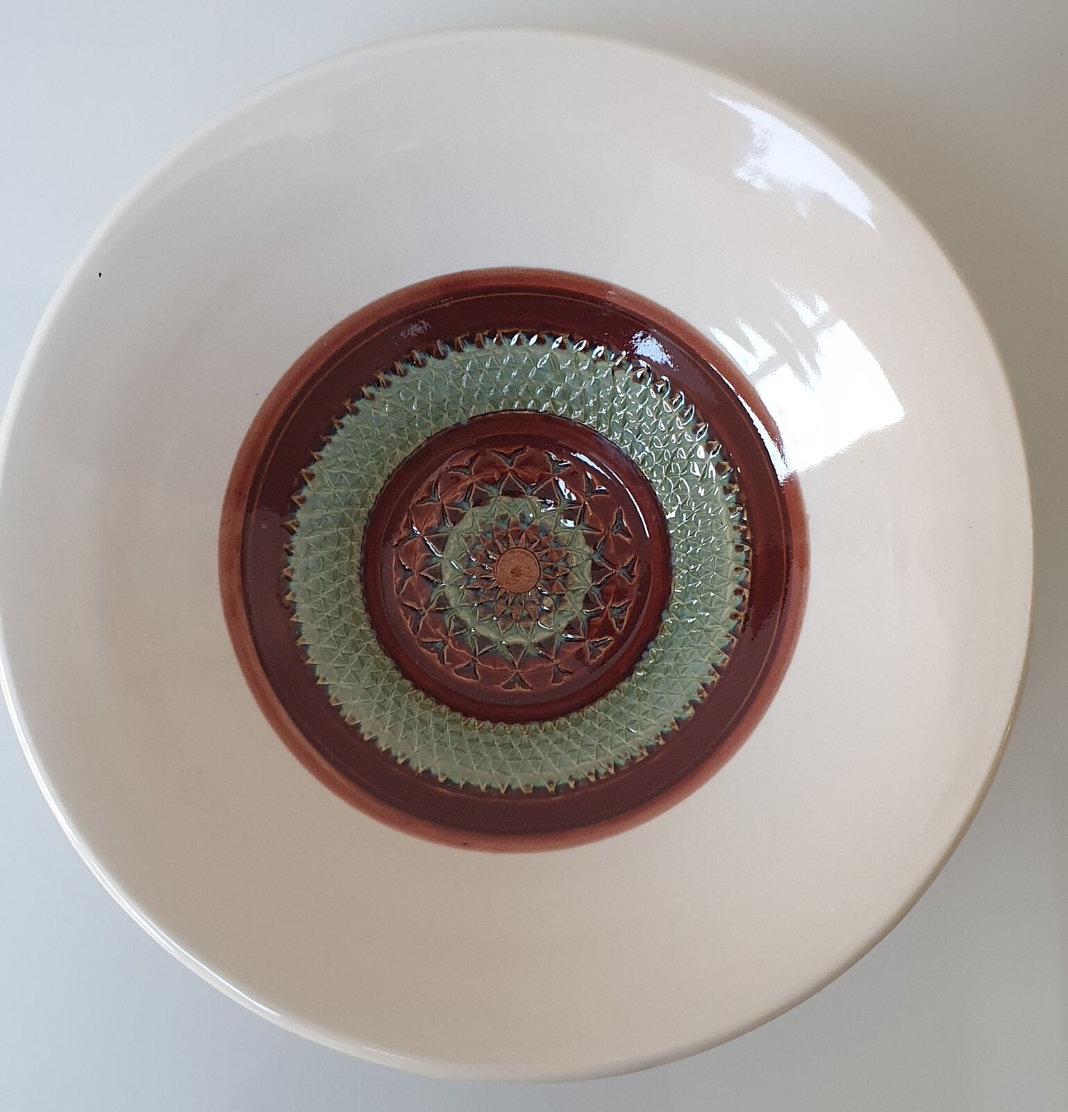 Beige and Garnet ceramic bowl