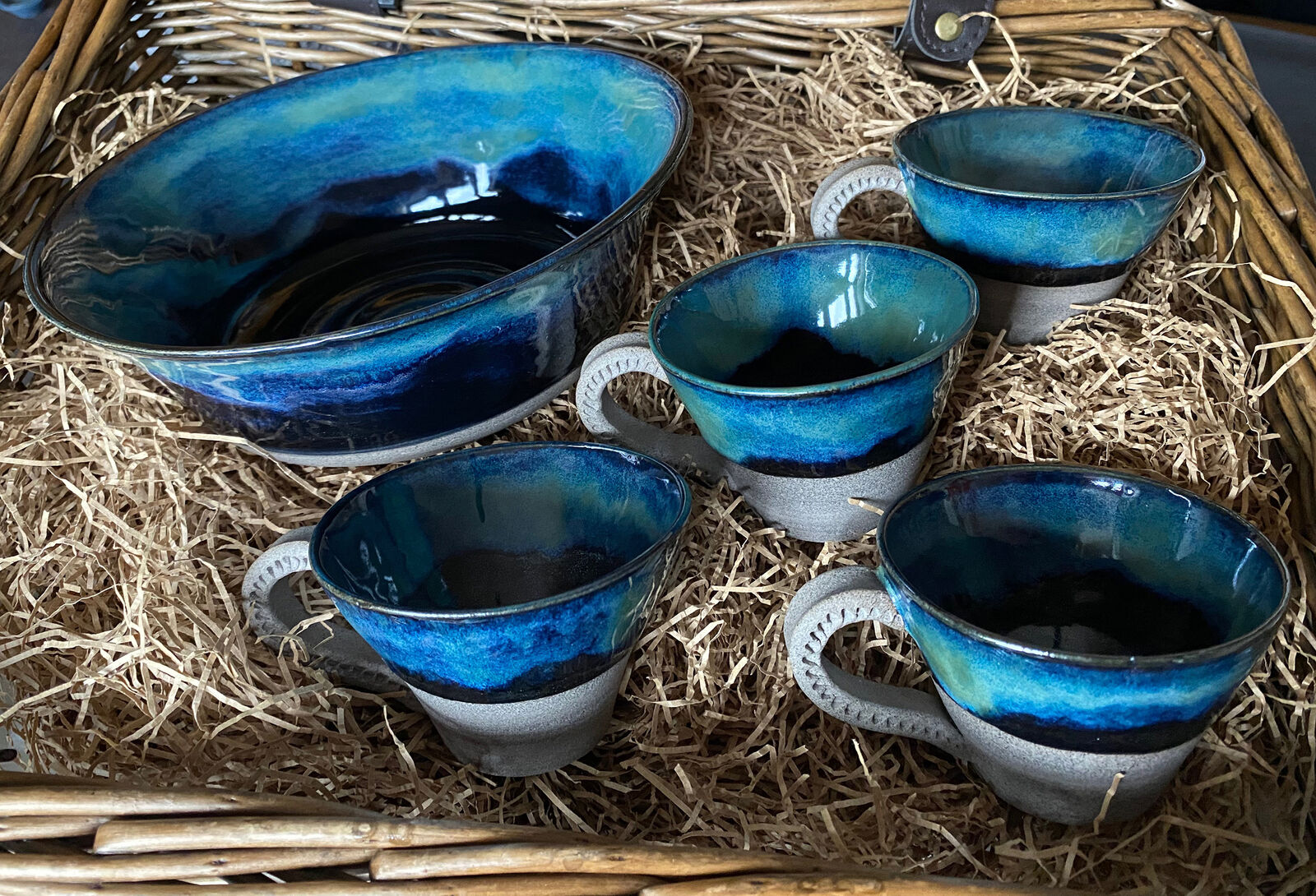 Night Surf Medium Bowl and 4 espresso cups