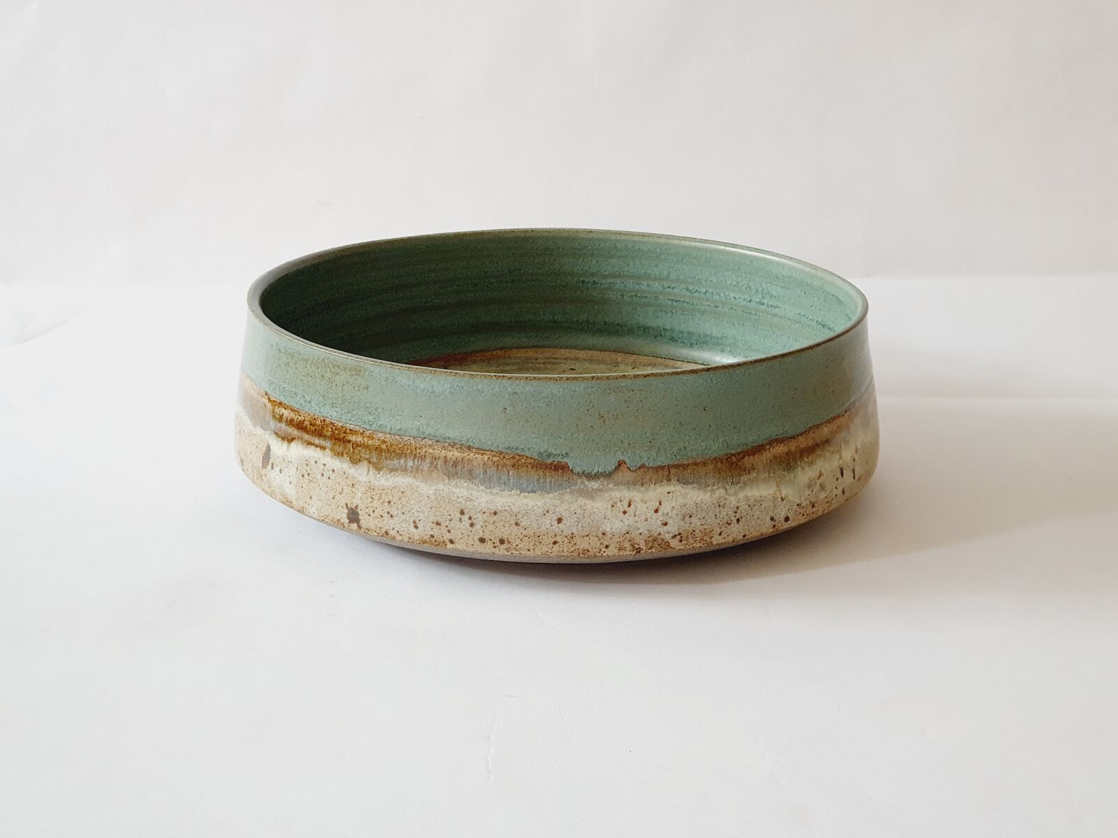 Ceramic serving dish coastal design