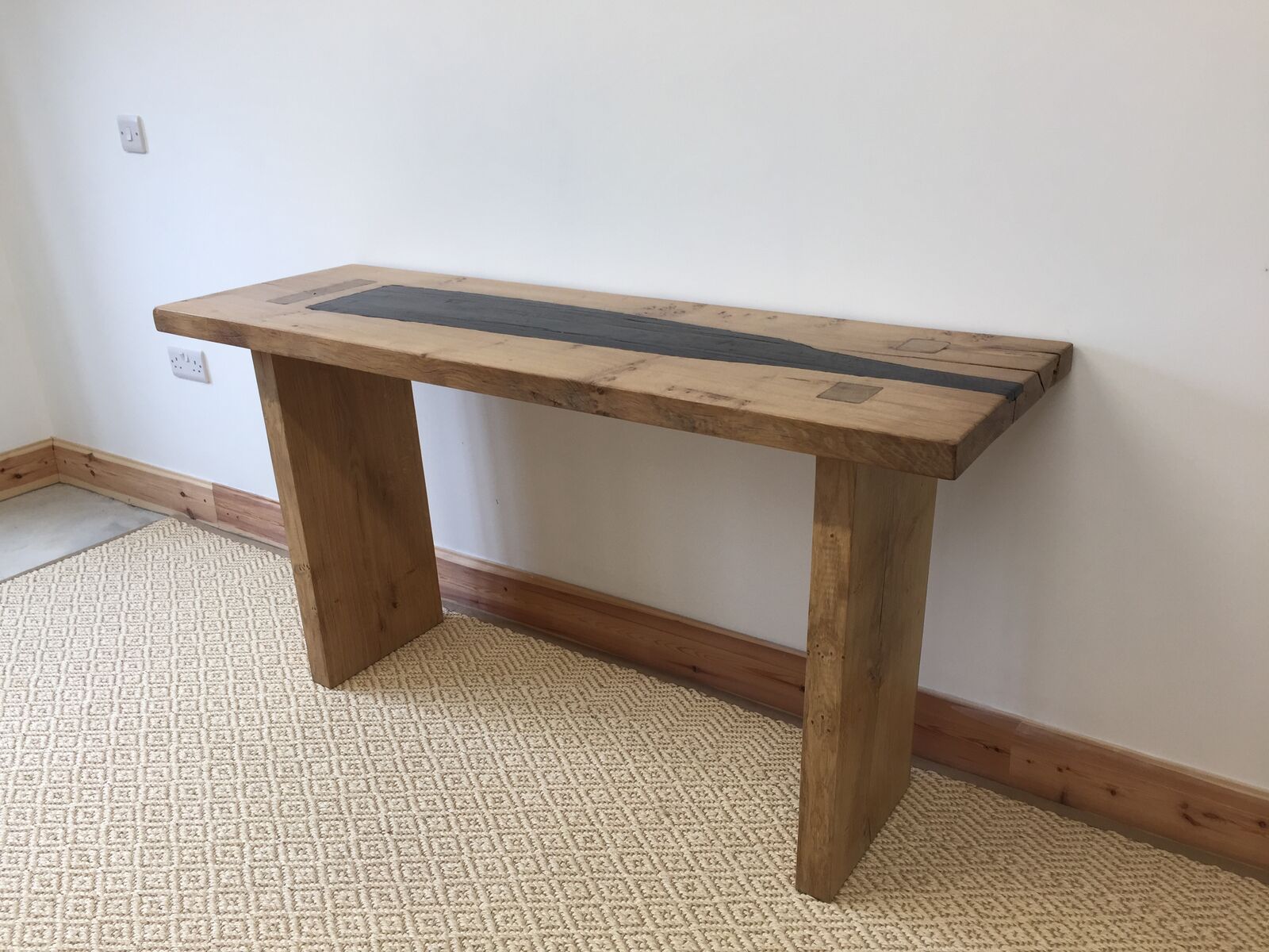 Console table 