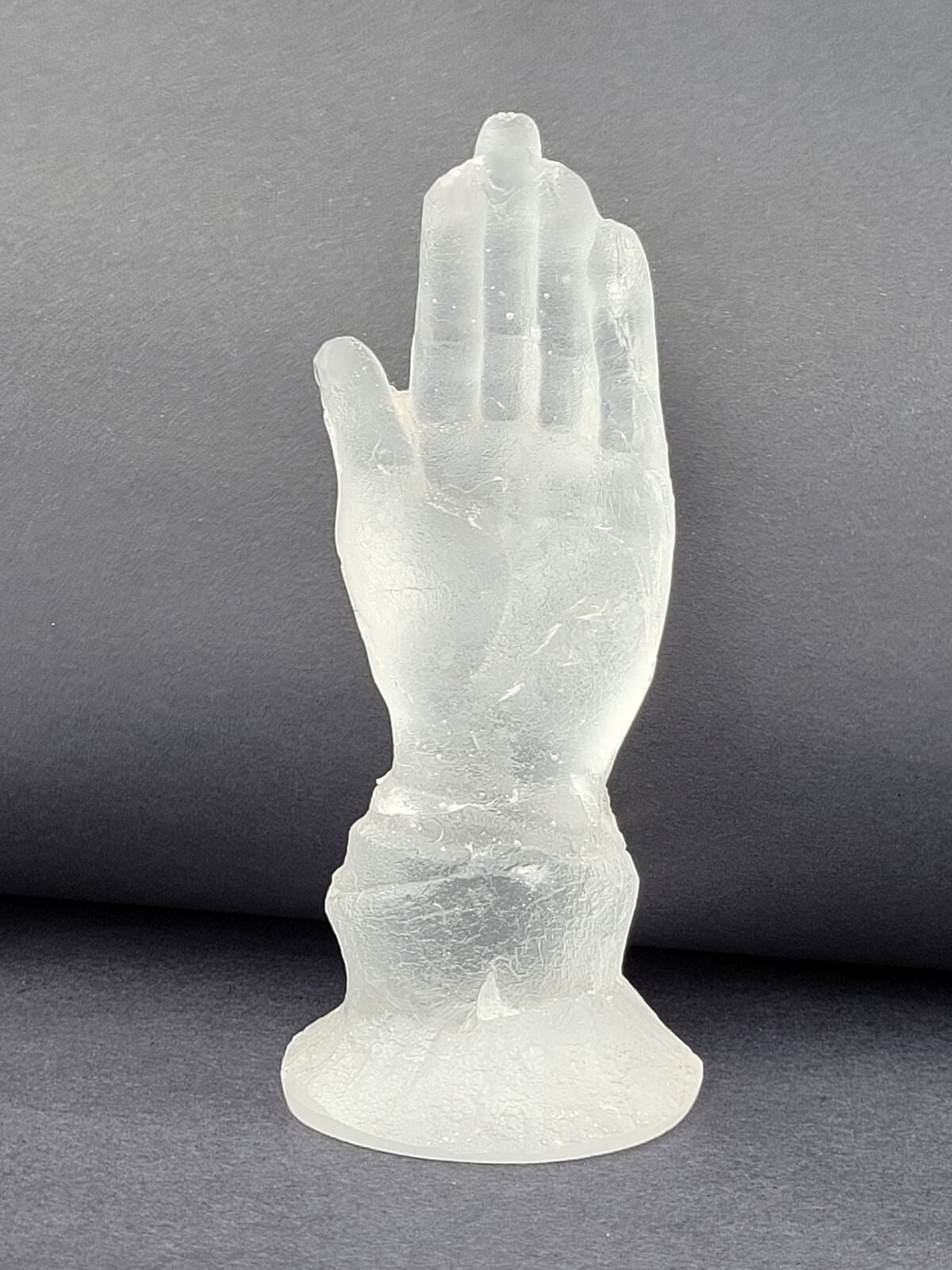 CE34 - Say it with the hand - by - Catherine Arrowsmith