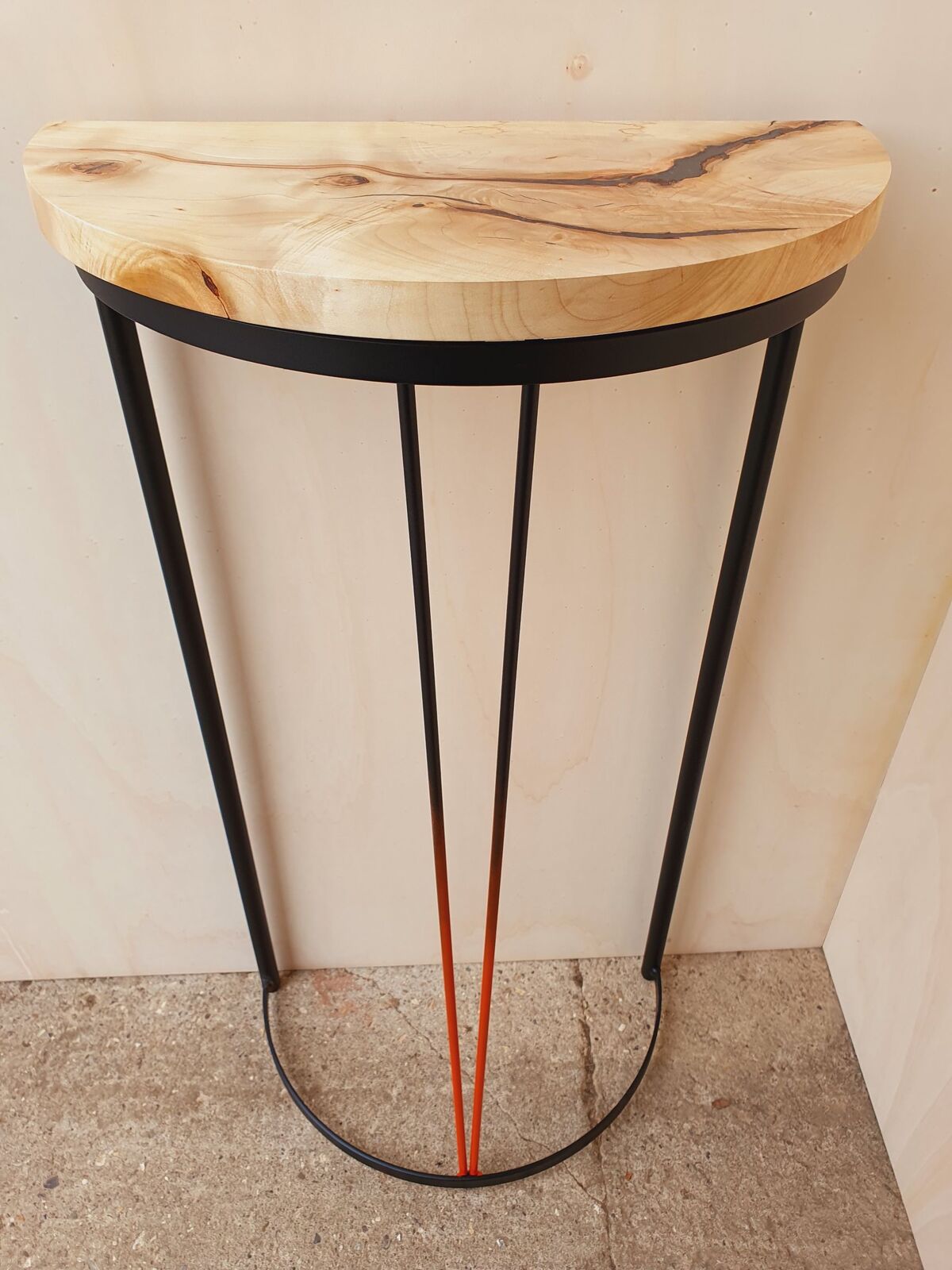 D Table