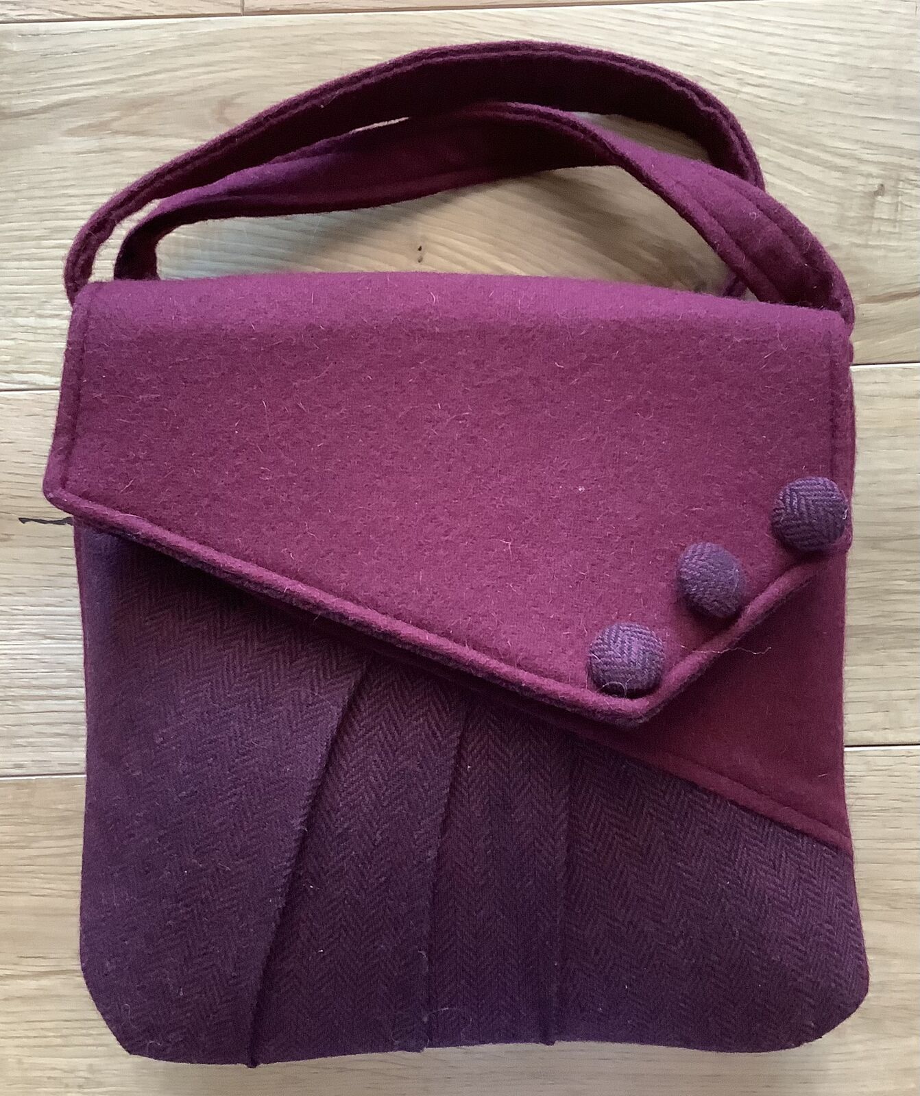 Retro tweed shoulder bag
