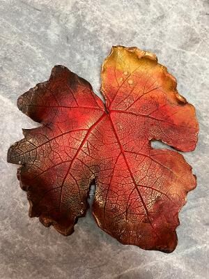 Ceramic leaf - Vitis Vinifera - painted using acrylics
